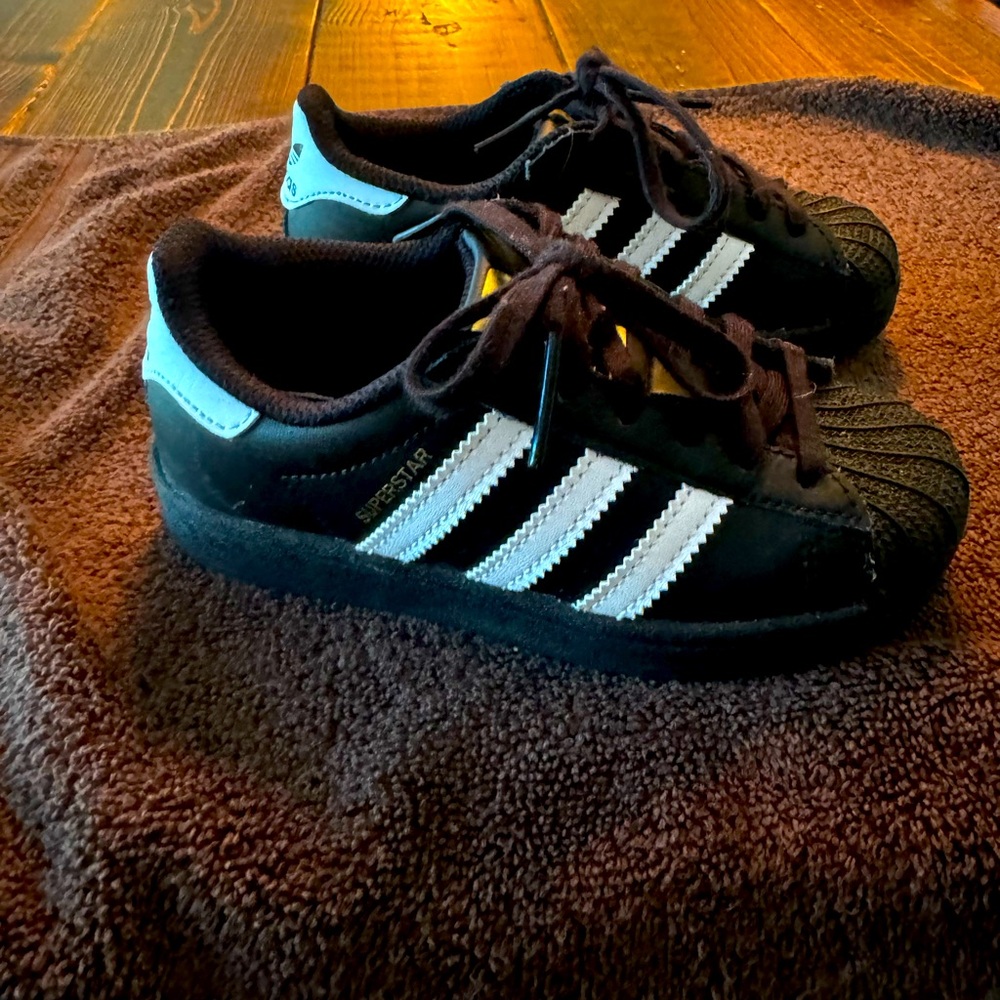 Addidas size 11toddler tennis shoes